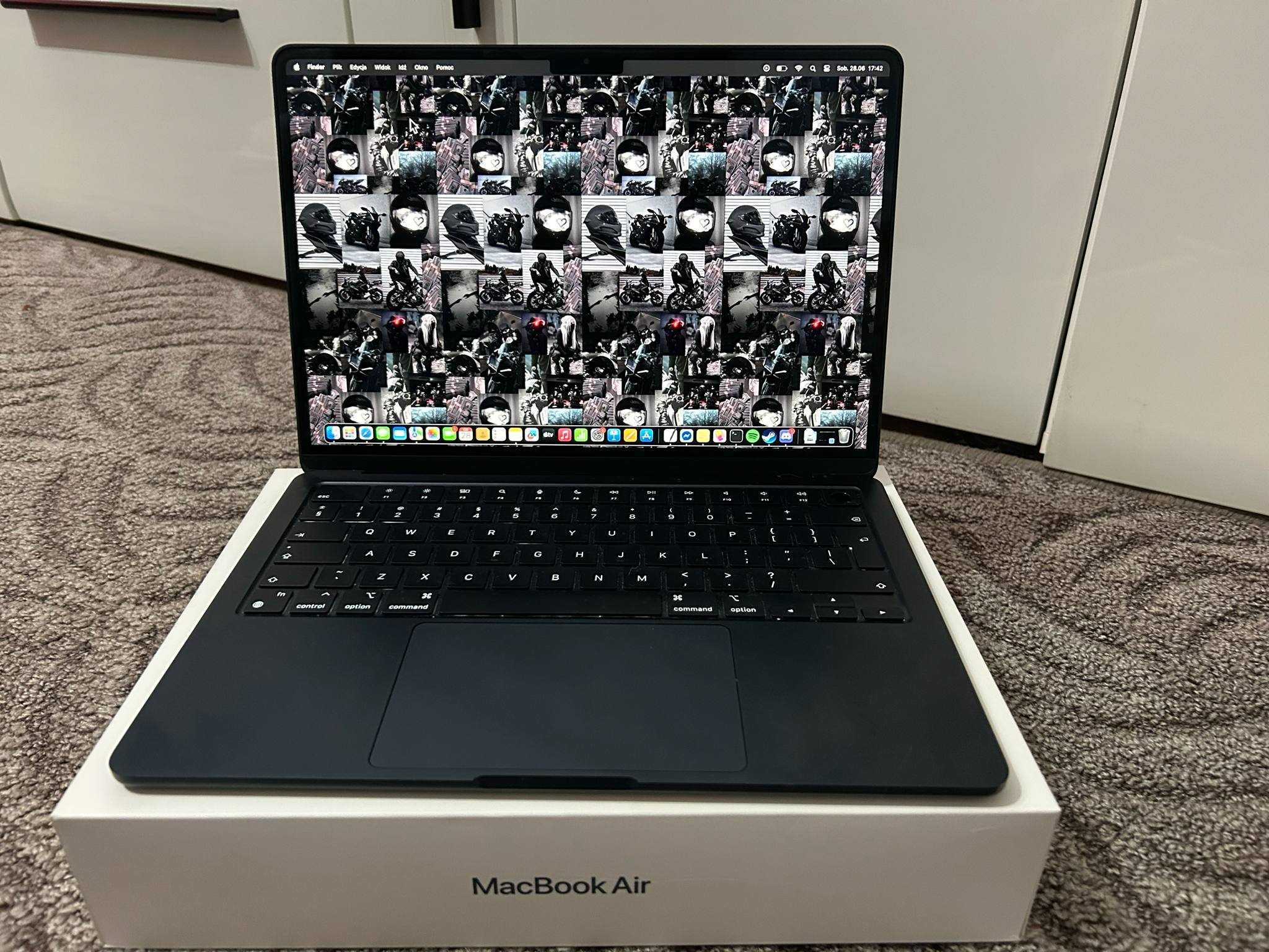 MacBook Air 13,6 M2 Magic Mouse