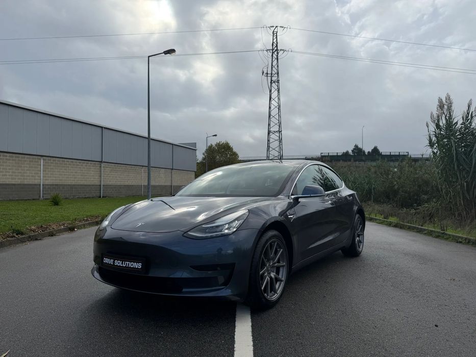Tesla Model 3 Standard Range Plus RWD
