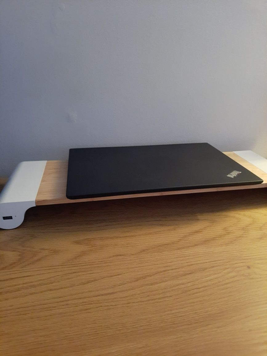 Podstawka pod laptopa, monitor