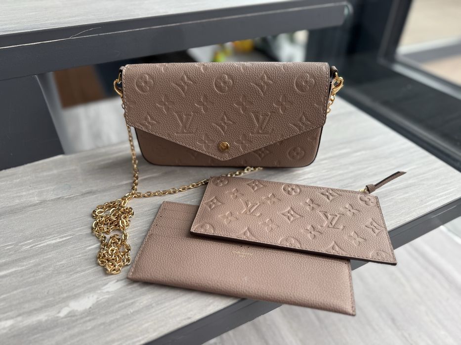 Сумка клатч  Louis Vuitton
