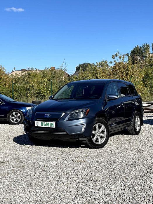 Продам Toyota RAV 4 EV 2013 рік можлива розстрочка,кредит,обмін!