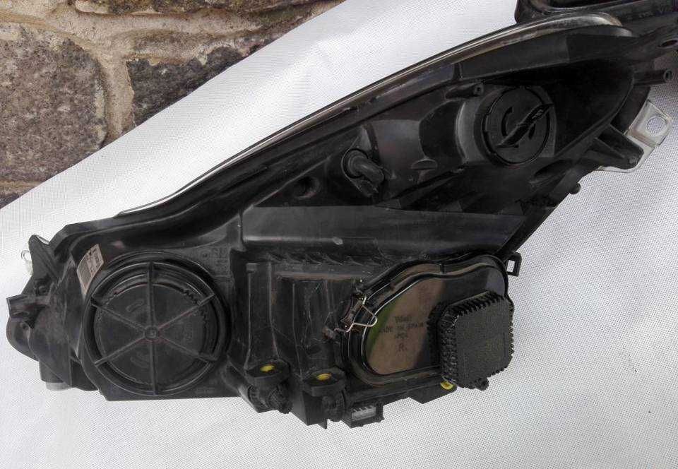 Opel Corsa D OPC - Reflektory AFL Xenon