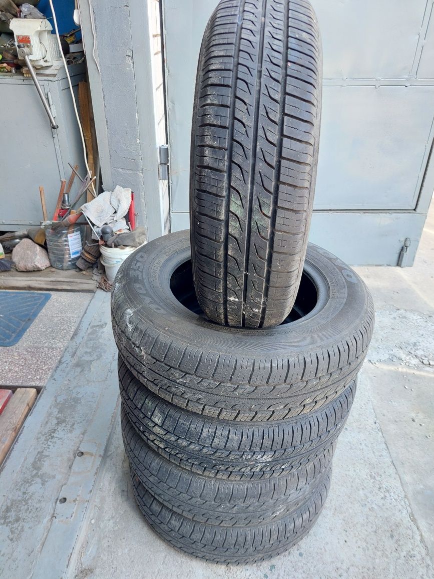 Продам комплект літніх шин 4+1 Toyo 350 175/70R13