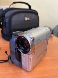 Видеокамера Sony DCR-HC15E с  сумкой Case Logic