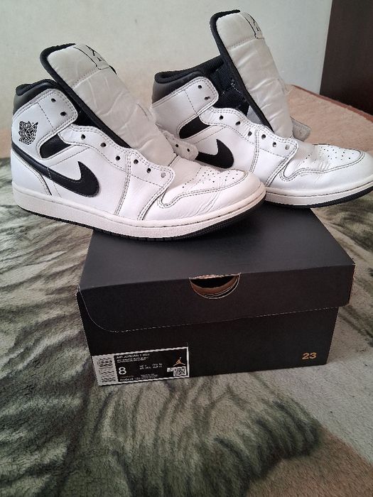 Nike air jordan 1 mid czarno-białe