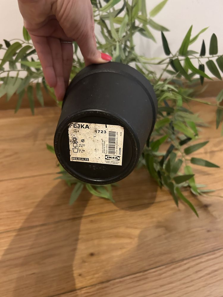 Planta artificial e 2 vasos ikea