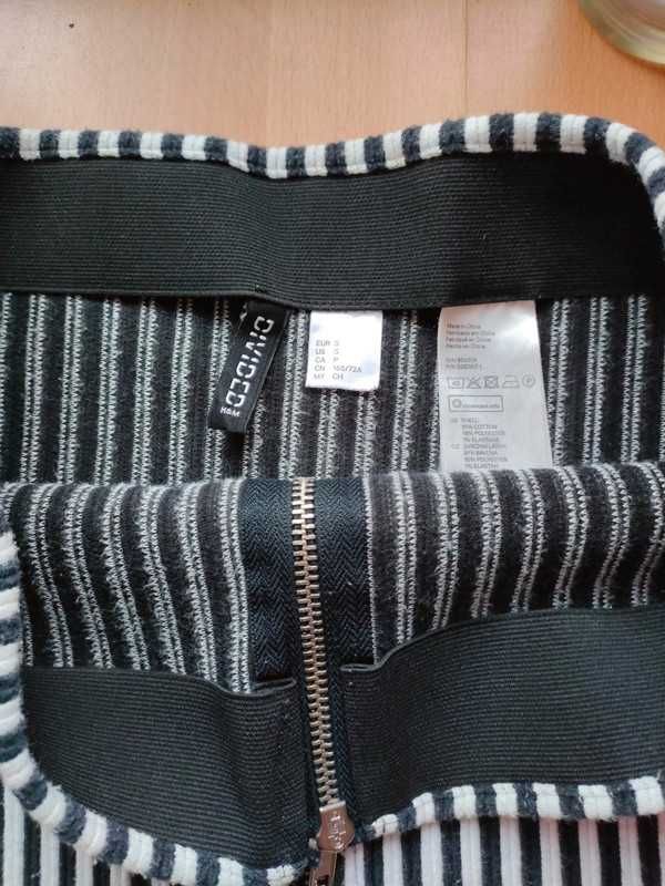 Spódnica w czarno - białe paski H&M r. S