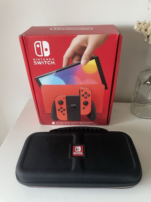 Nintendo Switch OLED Edição Mario Red + bolsa