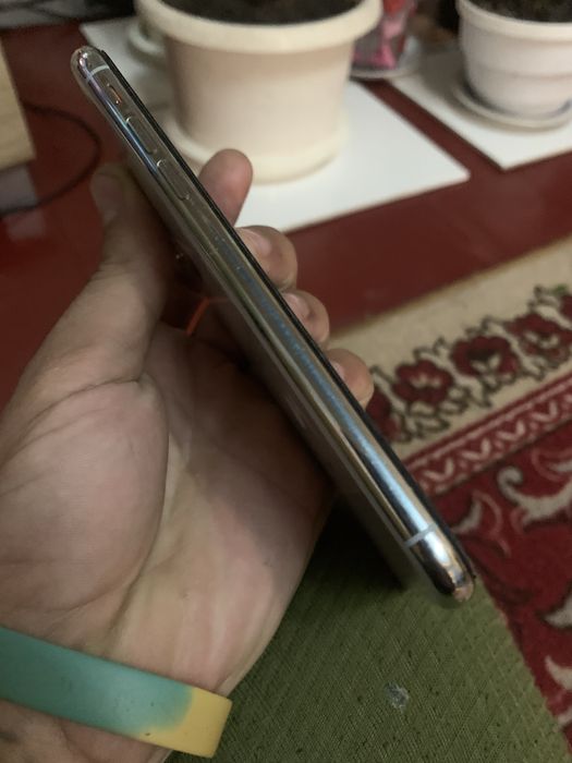 Продам iphone x 64