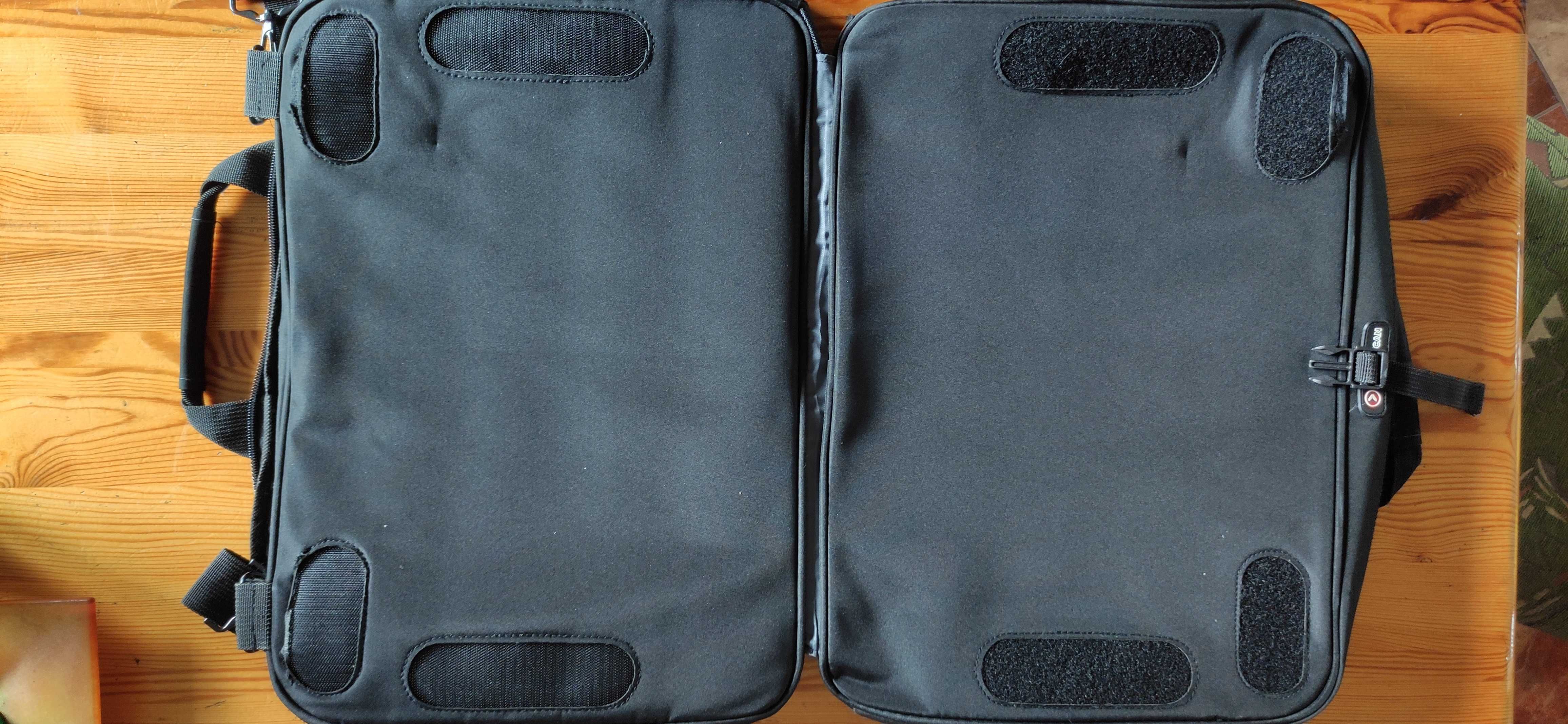 Teczka na laptopa i inne rzeczy, pojemna.