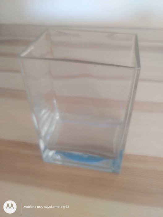 Prostokątny wazon Ikea