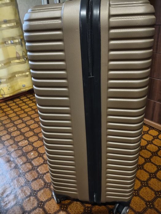 Дорожній Чемодан POLO