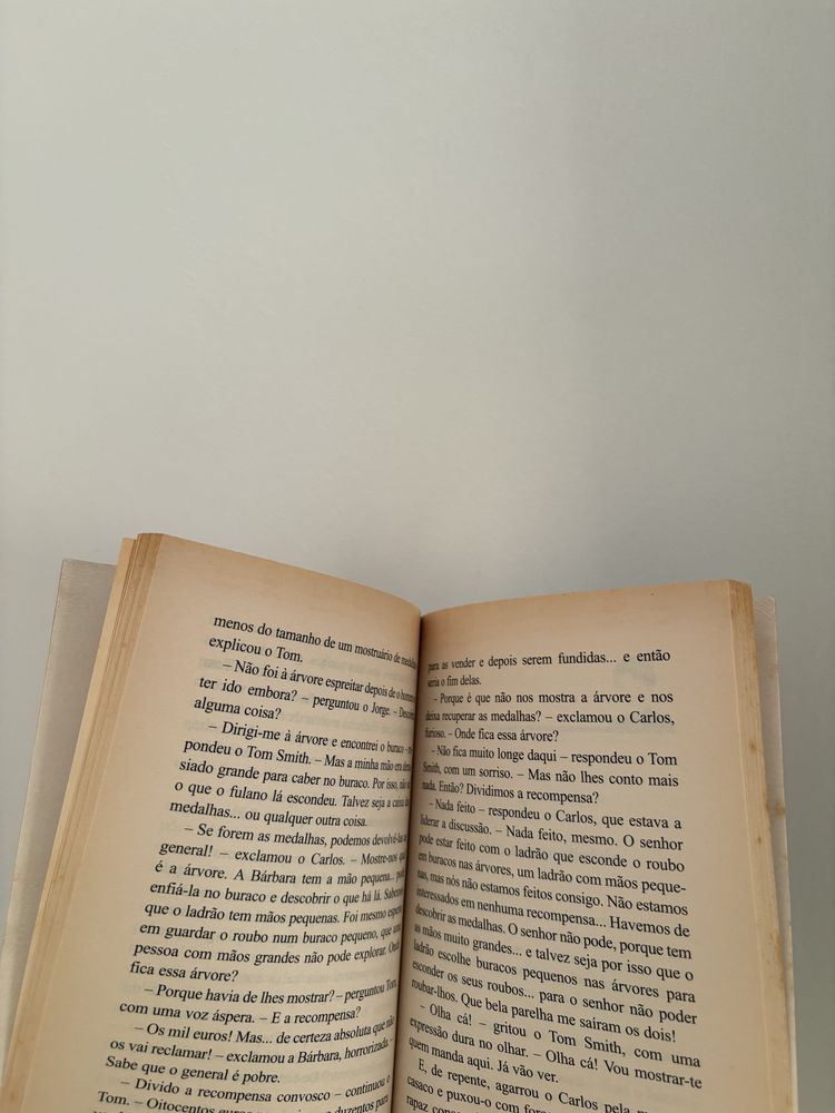 Livro “Os Sete e as Medalhas do General”