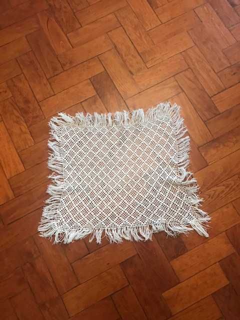 Naperon pequeno em renda