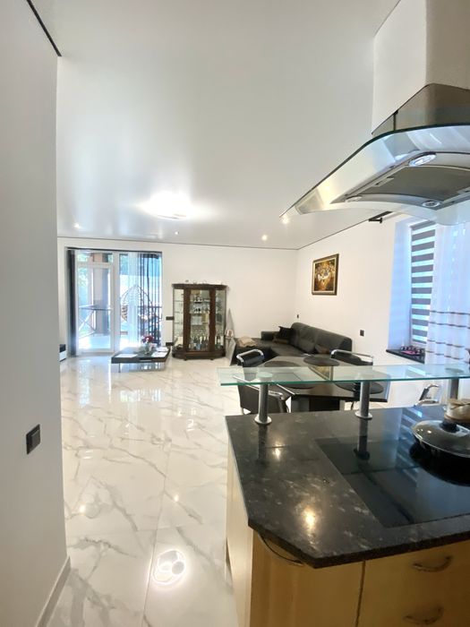 Продаж добротного будинку з ремонтом