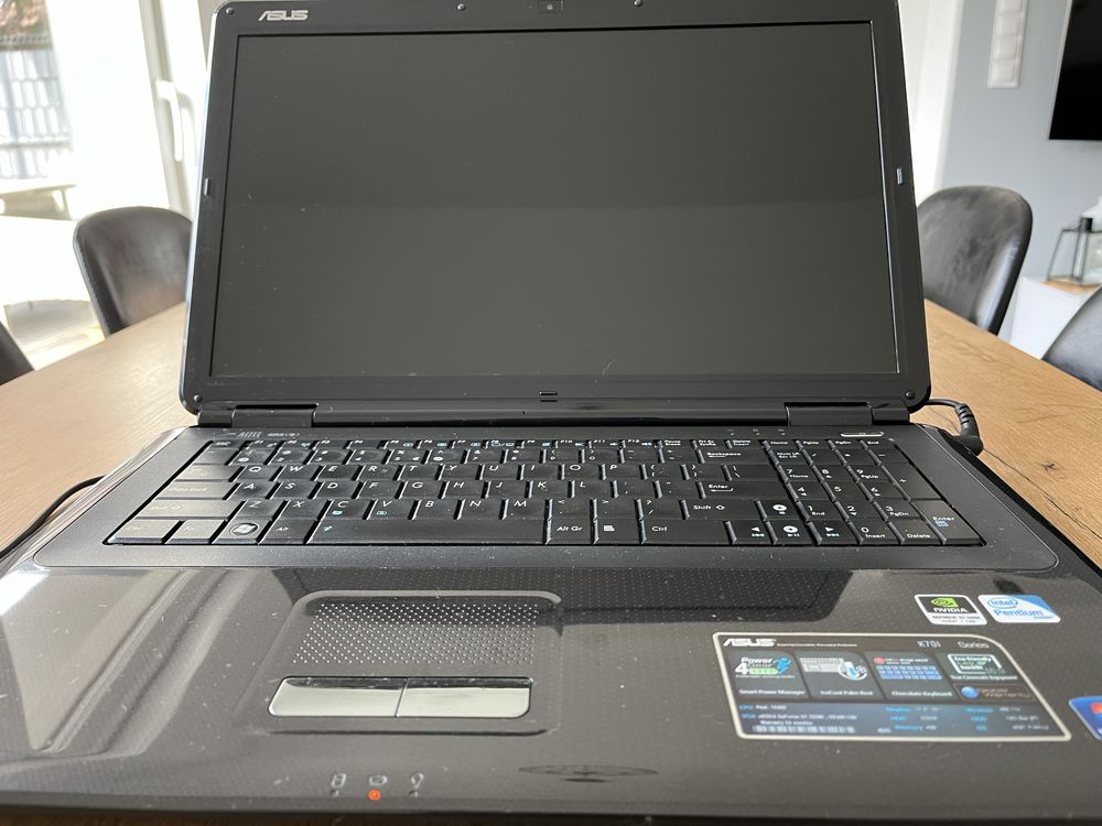 Laptop asus 17,3”