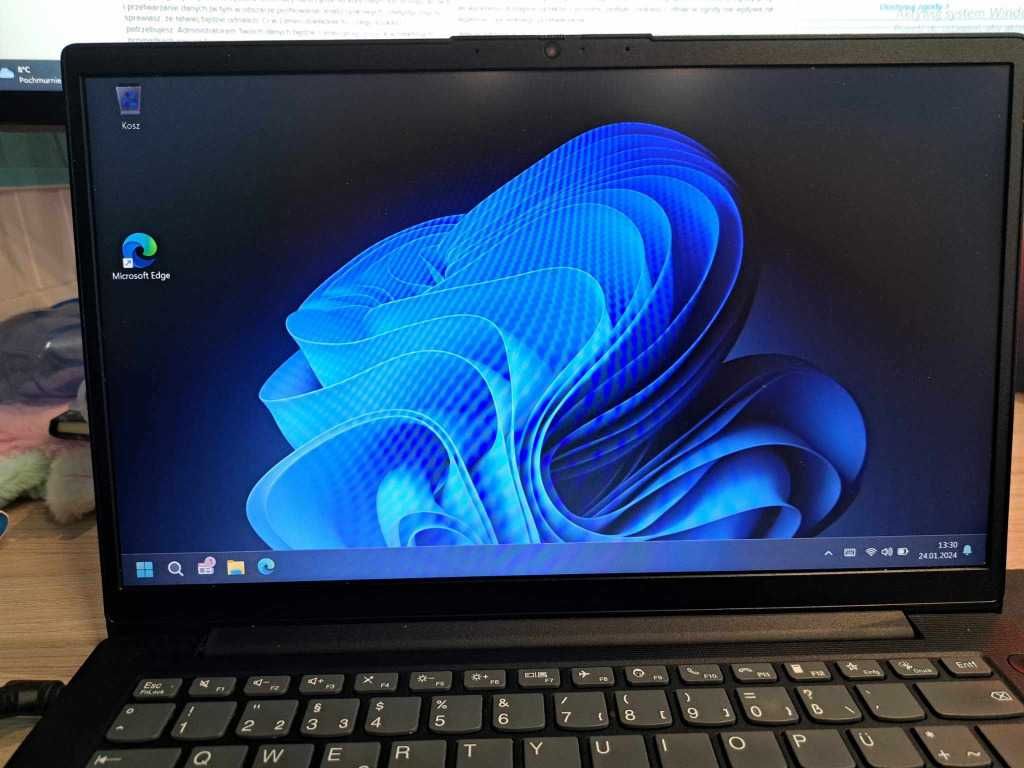 Laptop Lenovo V14 G2 ALC Ryzen5 12gb RAM
