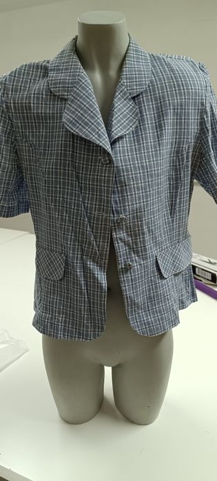 Camisa azul e branca tamanho M. Usado