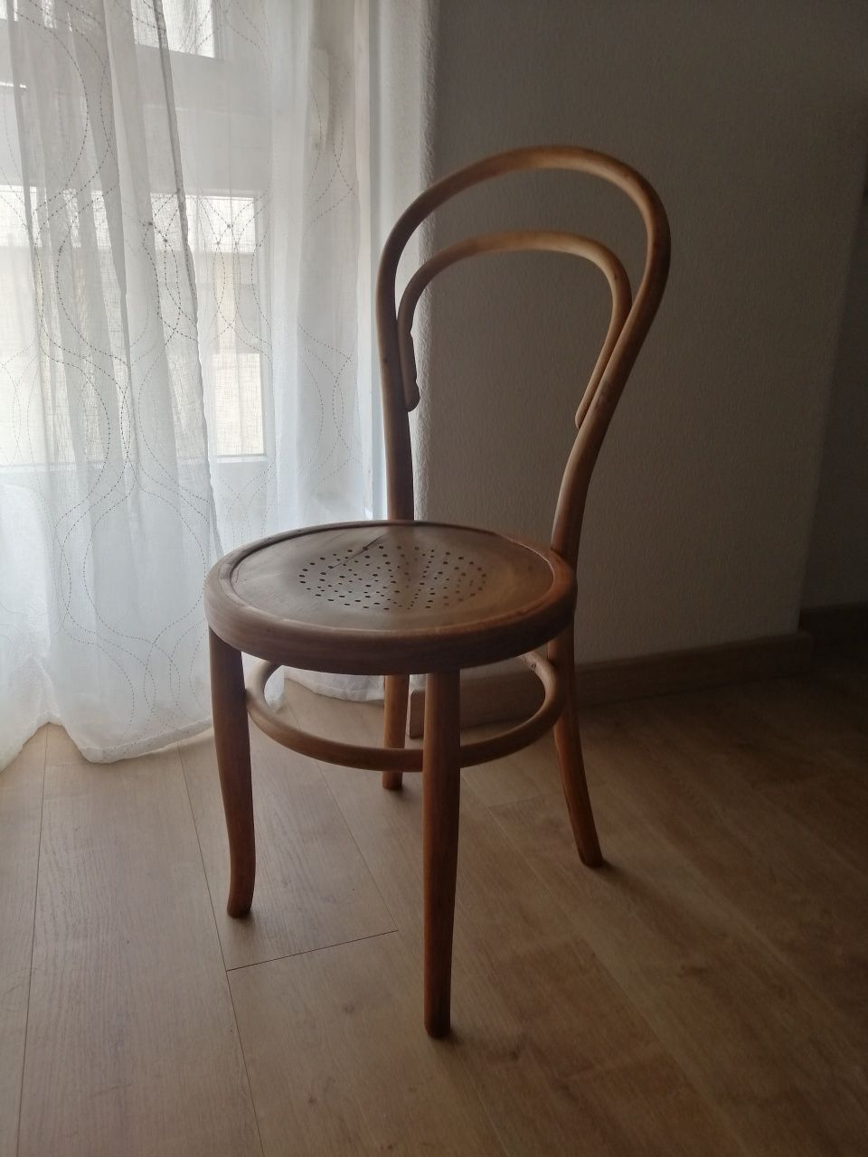 Cadeira Thonet (modelo infantil).