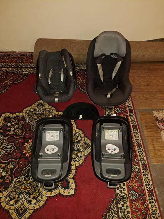 Maxi Cosi dwie bazy FamilyFix + fotelik CabrioFix + Fotelik Pearl