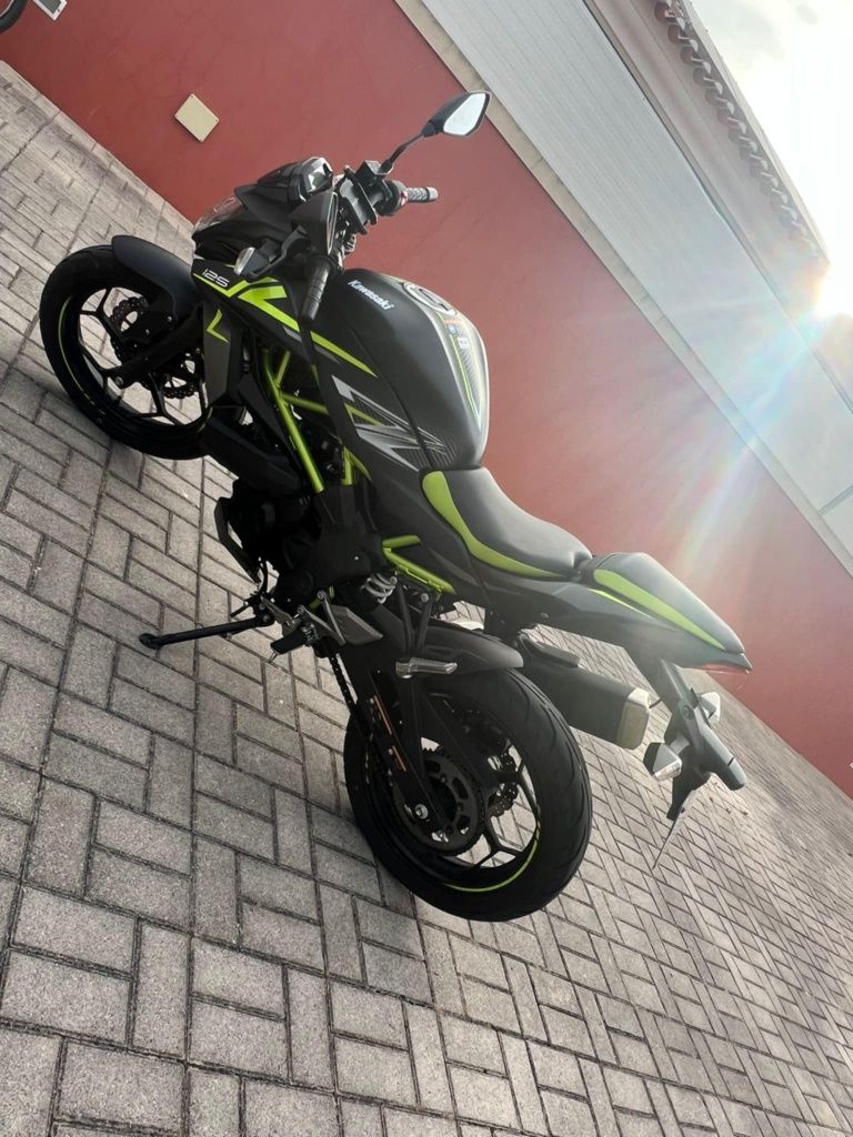 Mota Kawasaki Z125