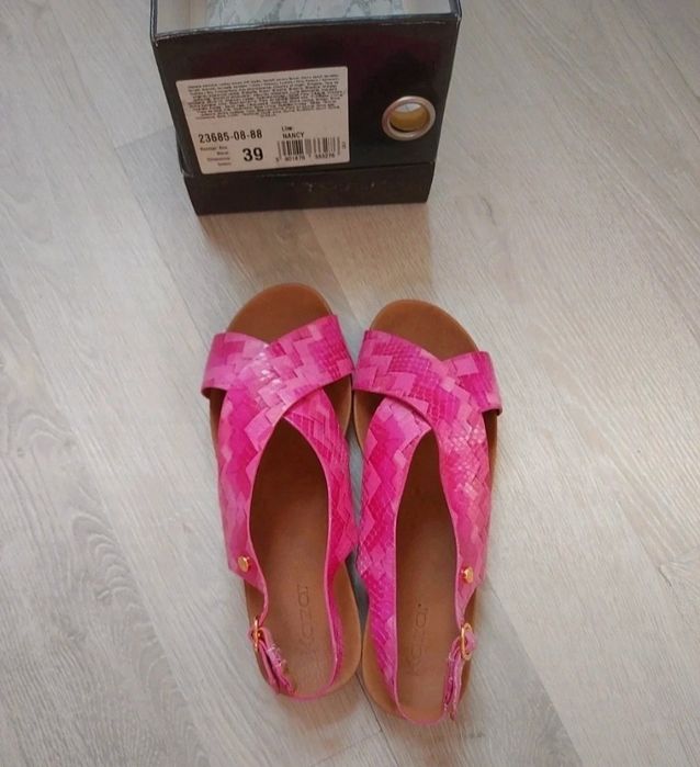 Sandałki rozm.39