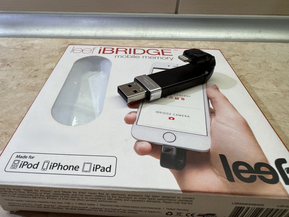 Флешка для айфона, айпад, айпод iBridge 32Gb