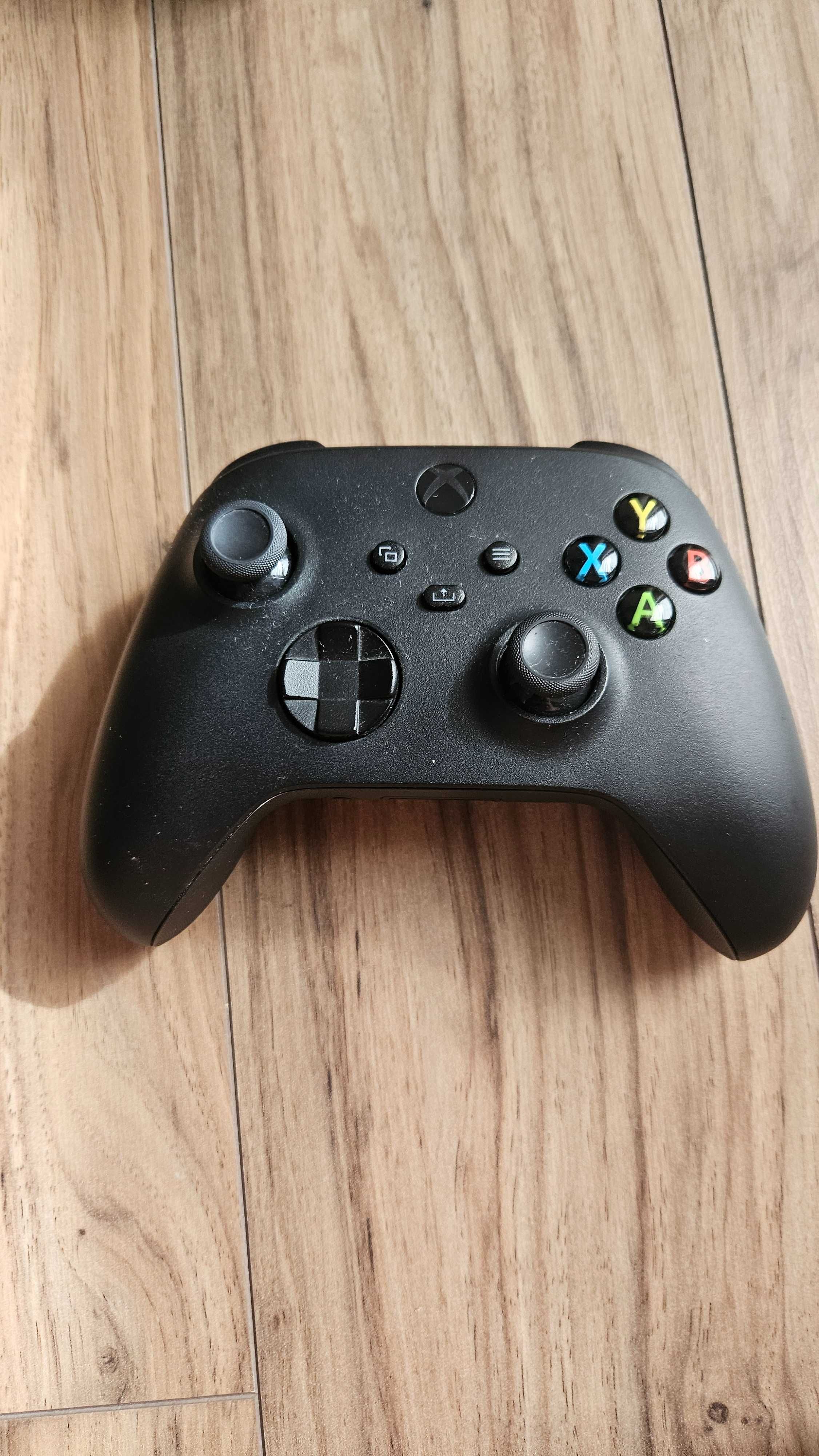 Xbox Series X + 2 pady + 3 gry – stan bardzo dobry, 100% sprawna