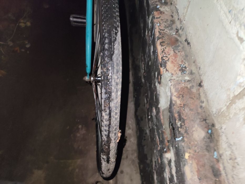 Продам велик салют под ремонт