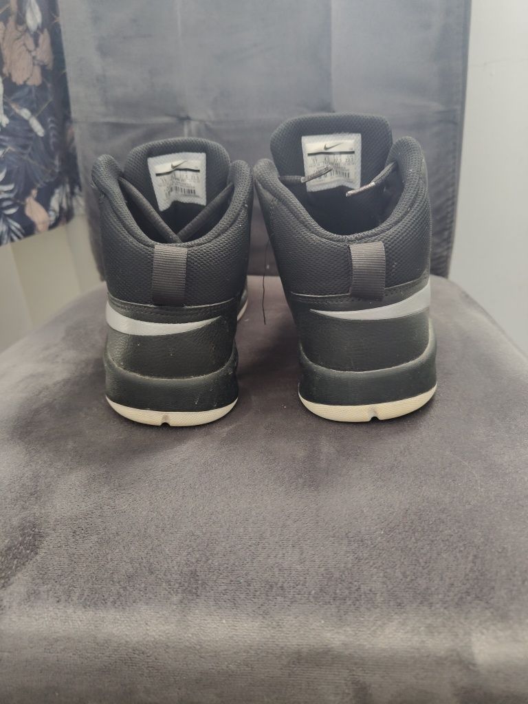 Nike team hustle D 7