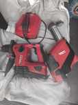 Hilti te4 a 22 komplet jak nowy wiertarka odkurzacz ładowarka