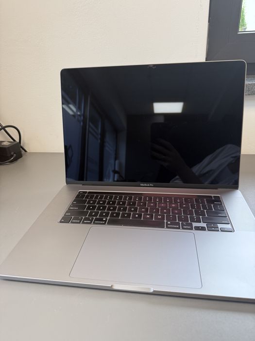 MACBOOK PRO| i9 |32GB | 512GB SSD | | A2141| VAT