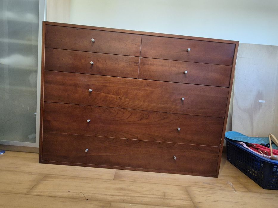 Cómoda em óptimo estado