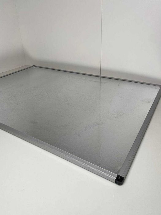 Tablica suchościeralna magnetyczna VIZ-PRO 110x75 – używana