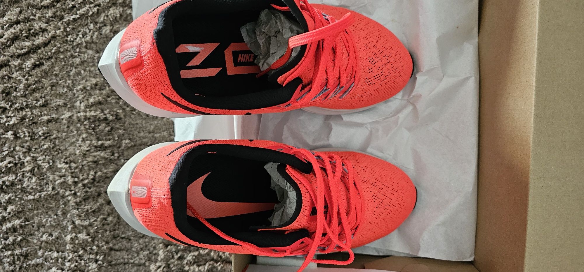 NIKE AIR ZOOM PEGASUS Novas 42