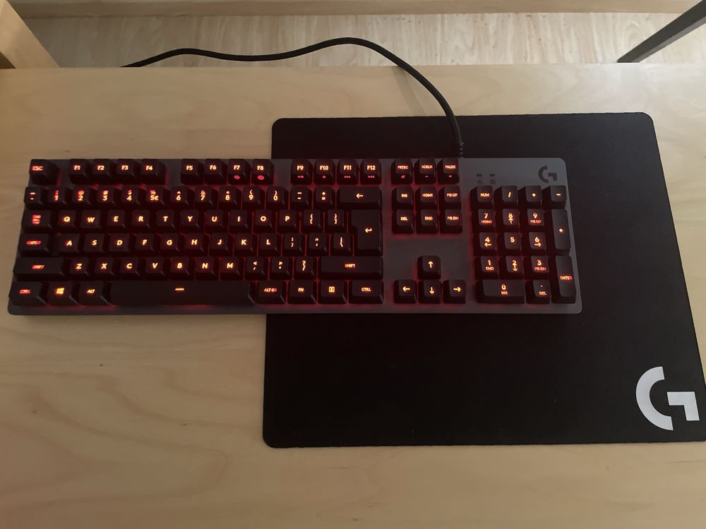 Klawiatura Logitech G413 Carbon + podkładka
