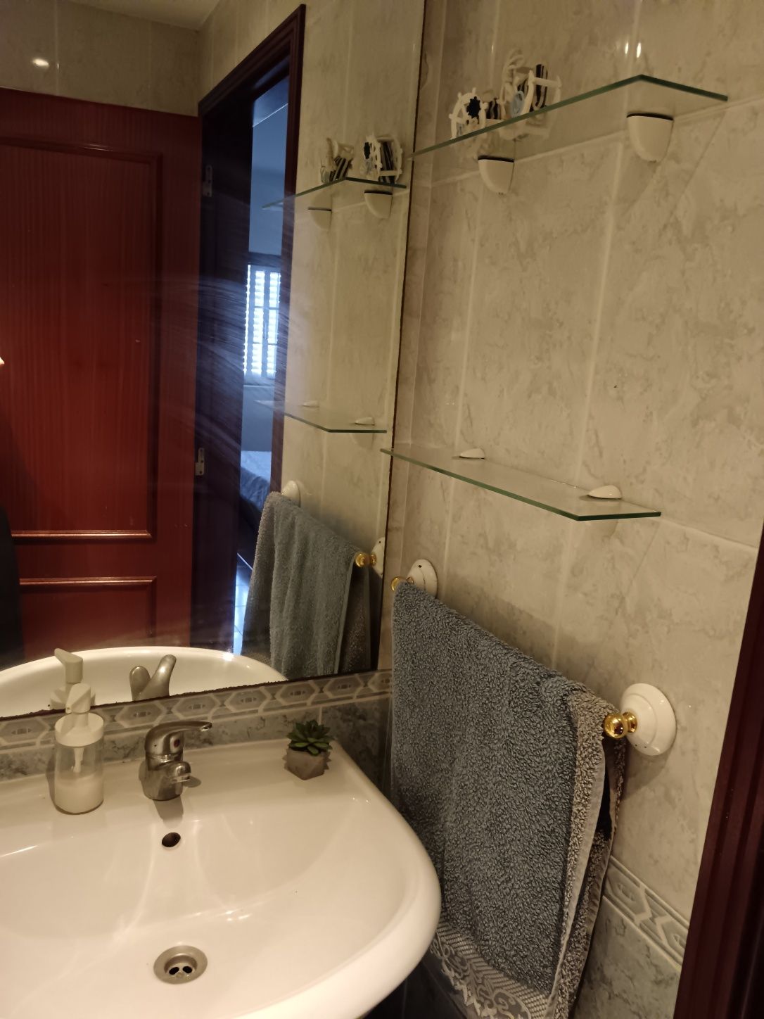 Apartamento T3 semi-equipado