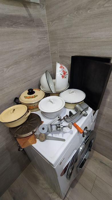 Кастрюли от 3л, есть для стерилизации банок,битончик, миск