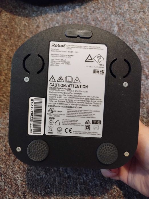 Robot sprzątający iRobot ROOMBA i7 (i7158) stan BARDZO DOBRY!