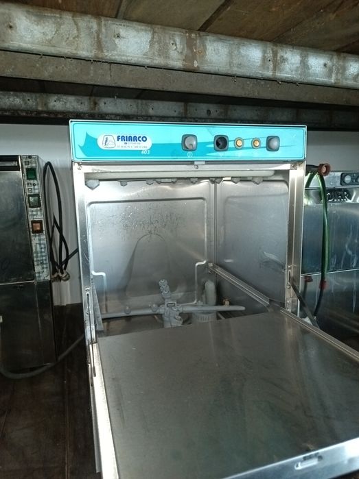 Máquina de lavar chávenas