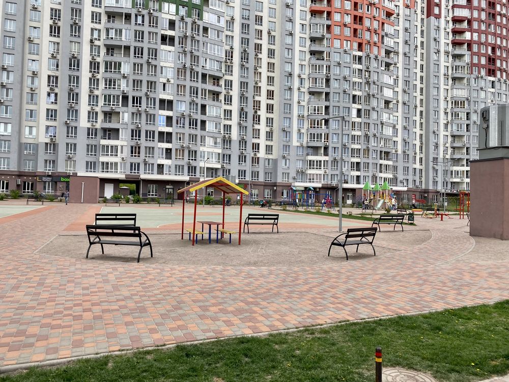 Продам 1 кімнатну  квартиру в ЖК Каховский , метро Левобережна