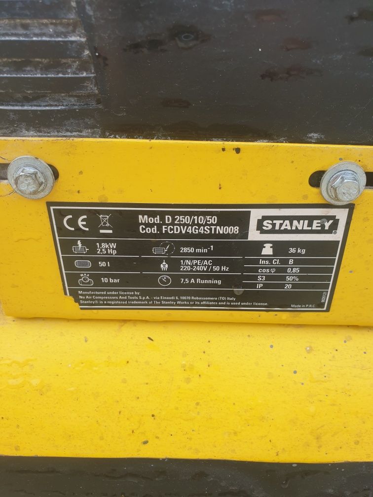 Kompresor Stanley 50l 10 bar 1.8kW 2.5 Hp