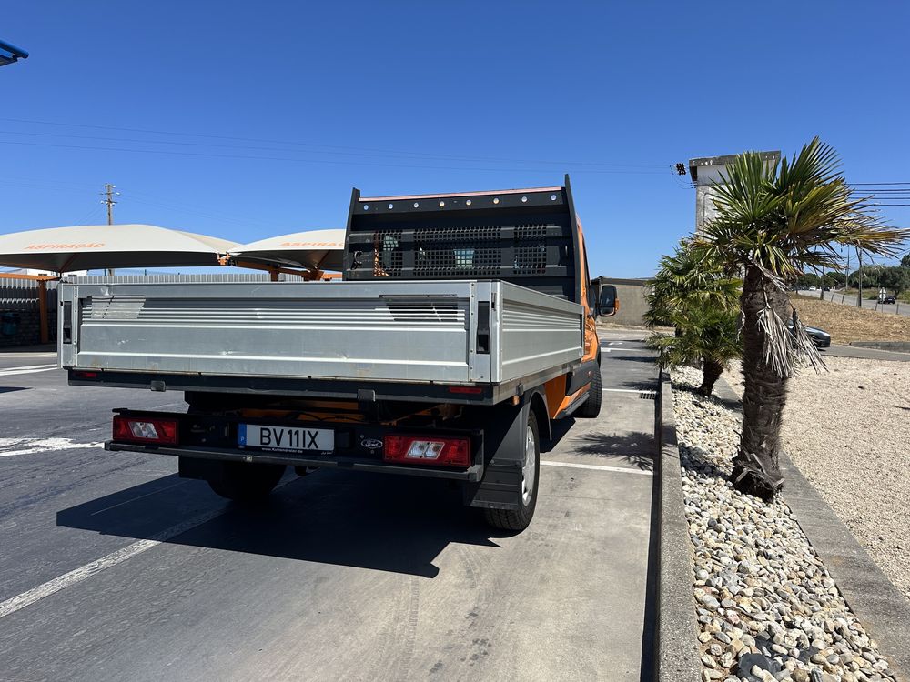 Ford Transit com garantia
