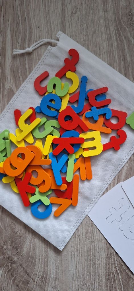 Drewniana układanka montessori literki alfabet słówka język angielski