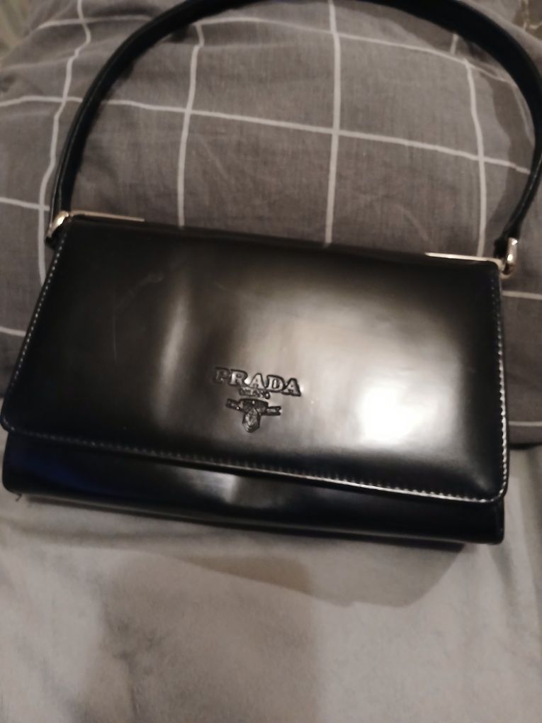 Prada, sliczna torebka damska na ramię
