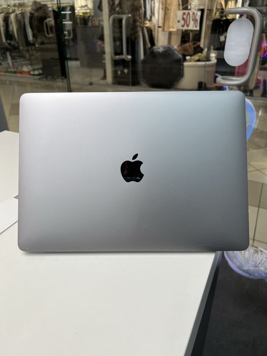 Ноутбук MacBook Pro 13” 2020 i7 16ОЗУ 512GB SSD стан  9,8/10 #82165