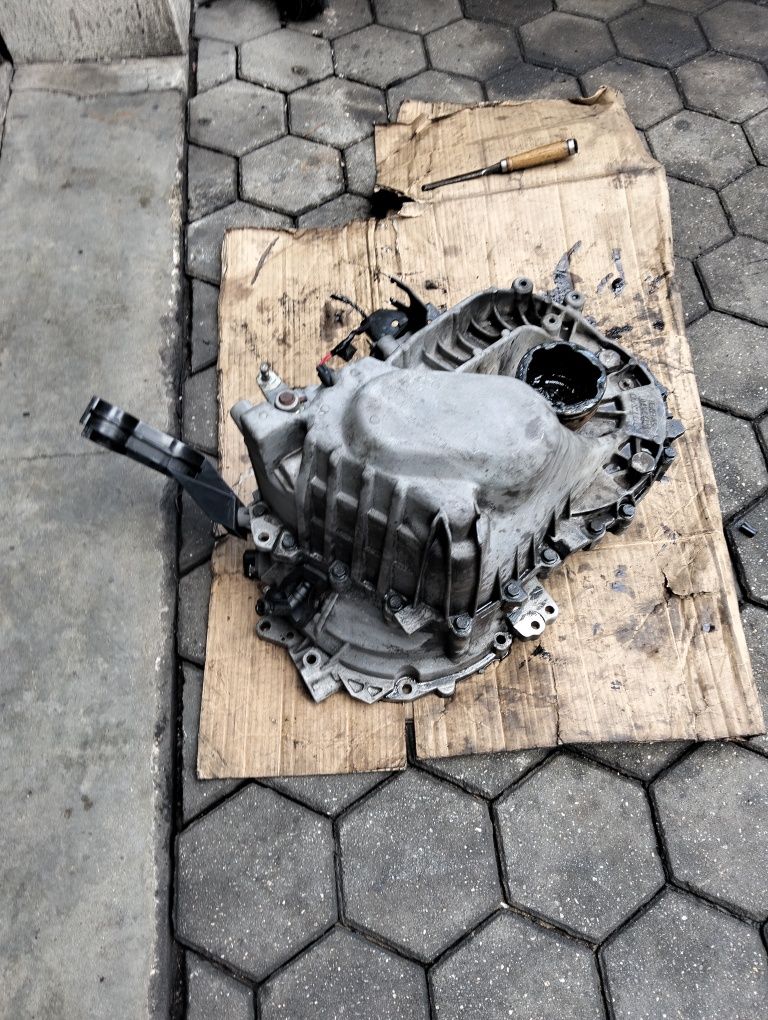 Vendo peças usadas Volvo v40 diesel