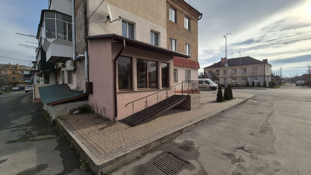 Довгострокова оренда Комерційного Приміщення (50 м²)