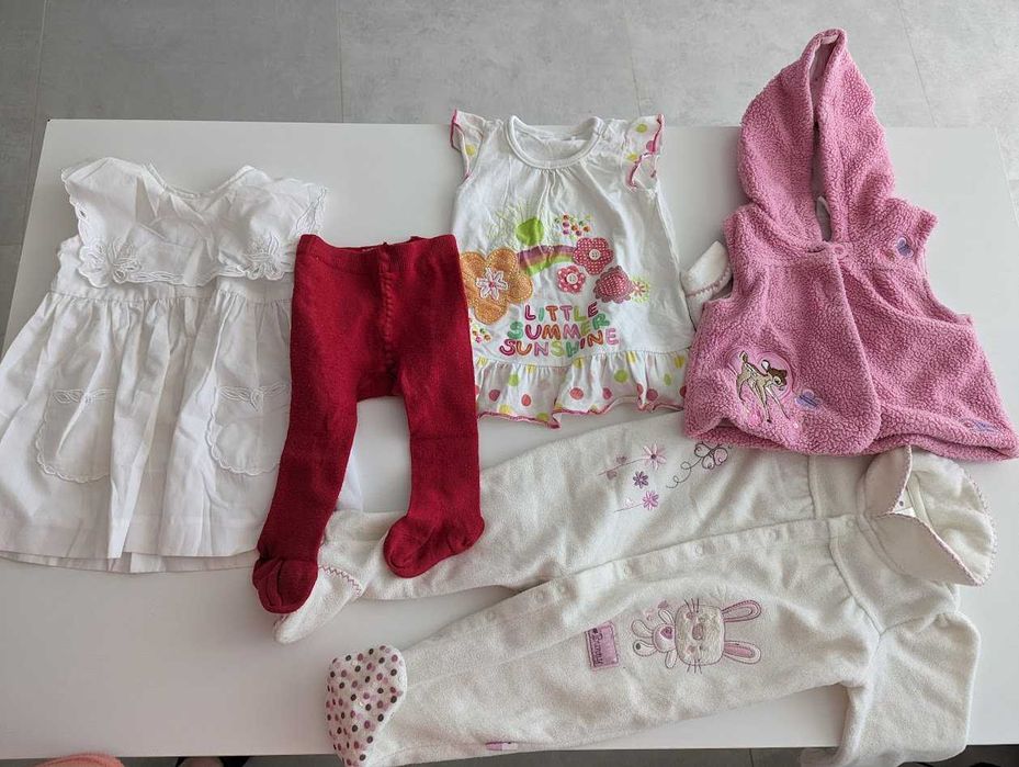 Paka ubranek dla dziewczynki w większości 68