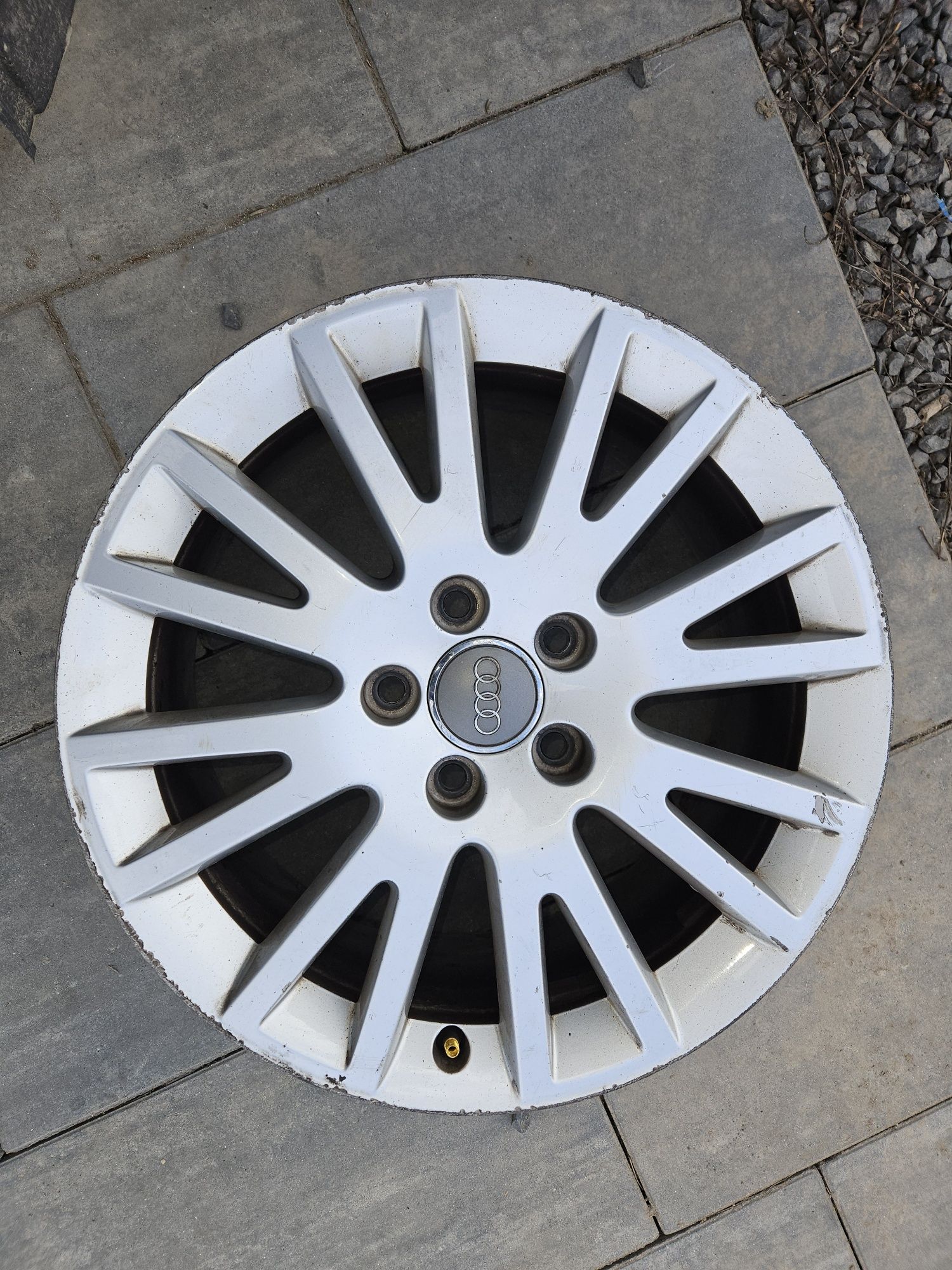 Felga audi r17 8PO601025BF